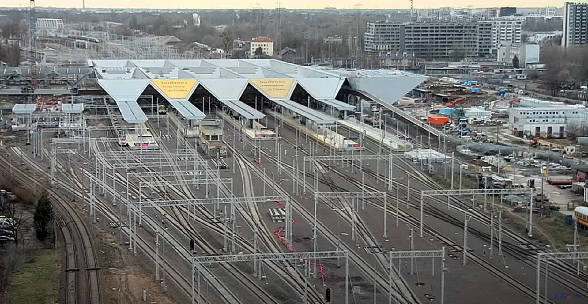 Opóźnia się i drożeje budowa dworca Warszawa Zachodnia – największego węzła przesiadkowego w Polsce 