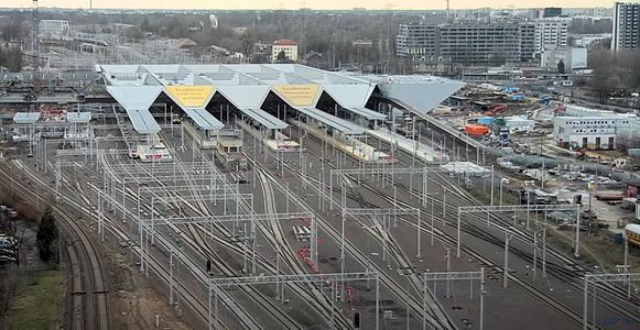 Opóźnia się i drożeje budowa dworca Warszawa Zachodnia – największego węzła przesiadkowego w Polsce [FILMY]