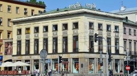 Zabytkowa, opuszczona po Empiku kamienica przy ul. Nowy Świat przekształci się w Warsaw Welcome Centre