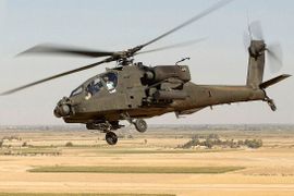 Wojskowa Akademia Techniczna podpisała z koncernami Boeing i GE Aerospace umowy wykonawcze programu Apache