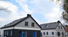 Powstają kolejne domy w II etapie Osiedla Przy Jeziorach w Poznaniu