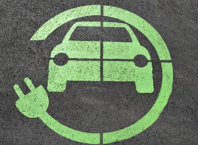 Samorządy otrzymają stacje ładowania aut elektrycznych