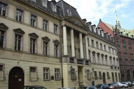 [Wrocław] Pałac przy Szajnochy coraz tańszy. Czy w końcu znajdzie się kupiec?