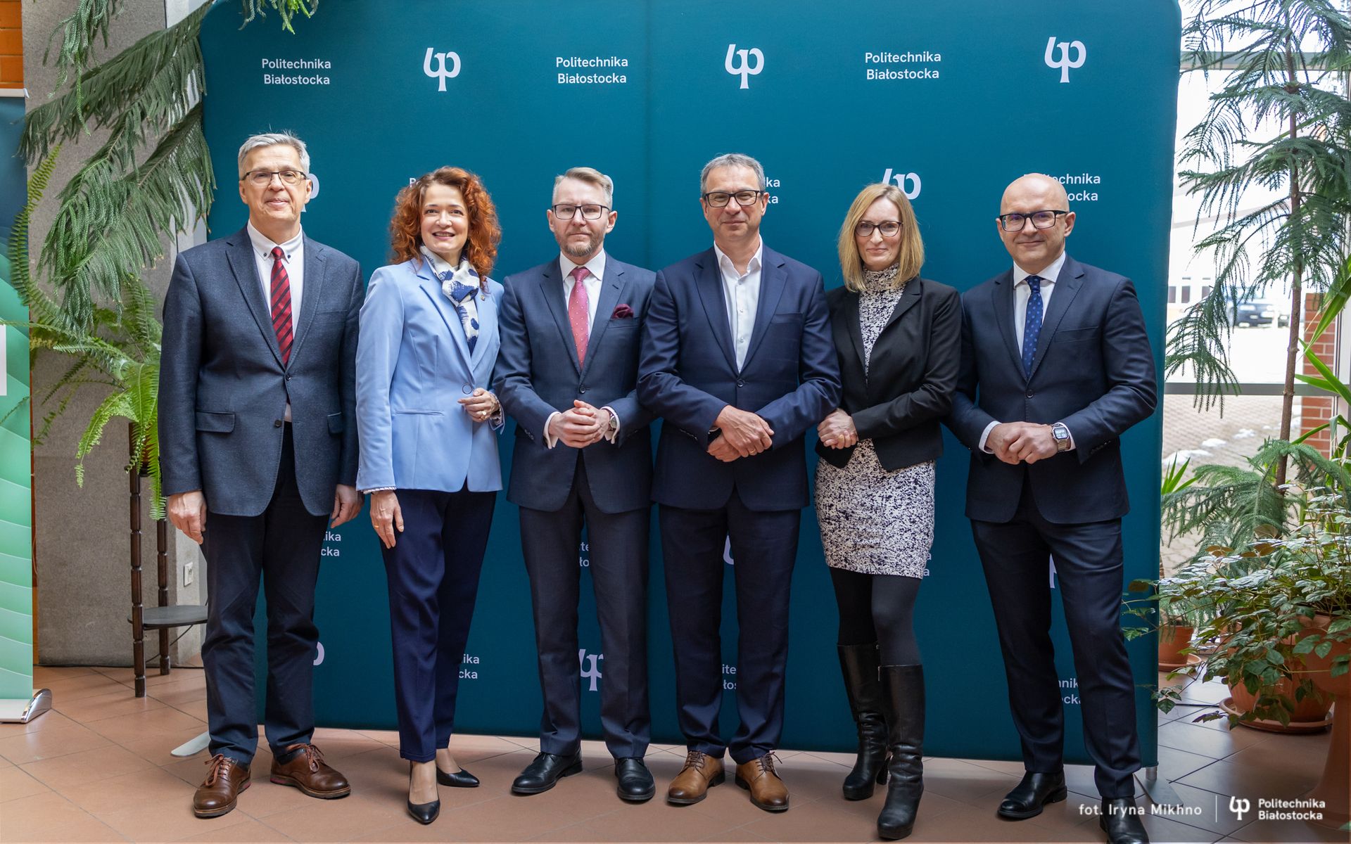 Politechnika Białostocka otworzyła pierwszy w Polsce Campus 5G Network - Open RAN Lab