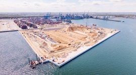 Na budowie wielkiego terminalu T5 Offshore Installation w Gdańsku zakończono realizację kolejnego ważnego etapu inwestycji [FILMY+ZDJĘCIA]