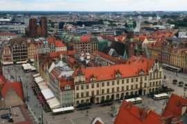 Rynek hotelowy na tle rozwoju nowoczesnej powierzchni biurowej we Wrocławiu