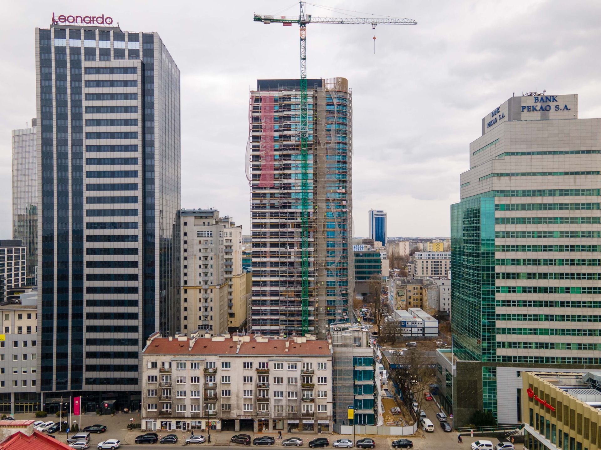 Warszawa: Przy ulicy Grzybowskiej 51 dobiega końca budowa wieżowca Unique Tower 